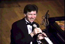 Jack Gibbons talking to his audience on 1999 US tour